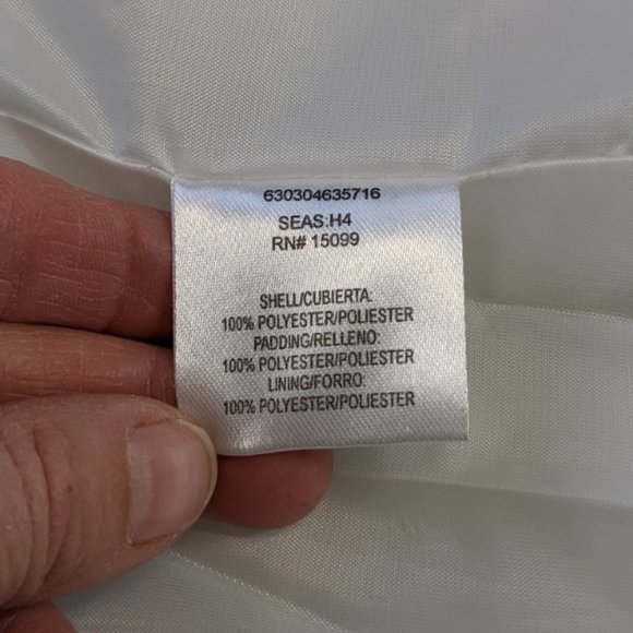 Bongo White Puffer Vest Gold Zipper - Picture 7 of 9